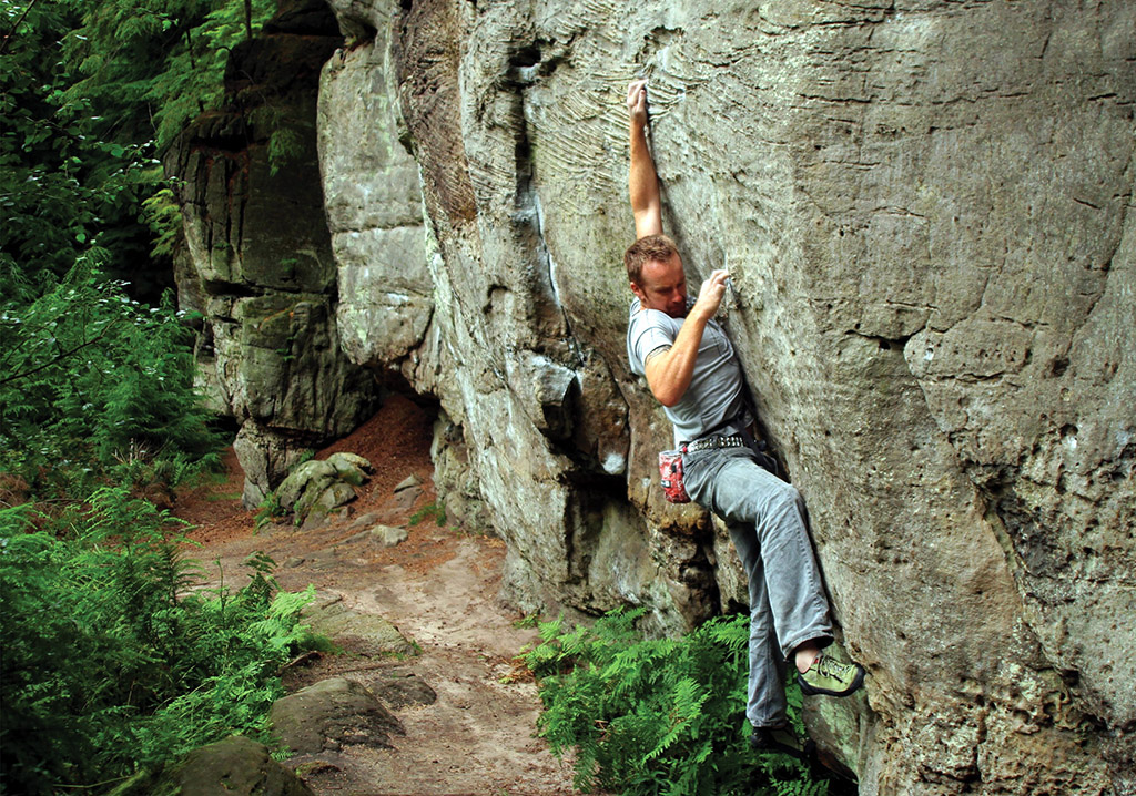 Mark Sharratt boulders out The Elf Direct (Font 6a). Photo: © Andi Turner